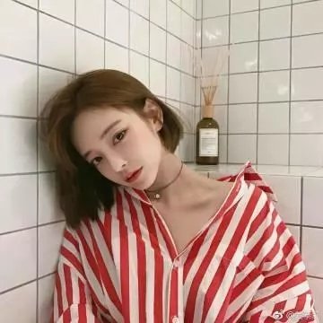 空房间里的妻子